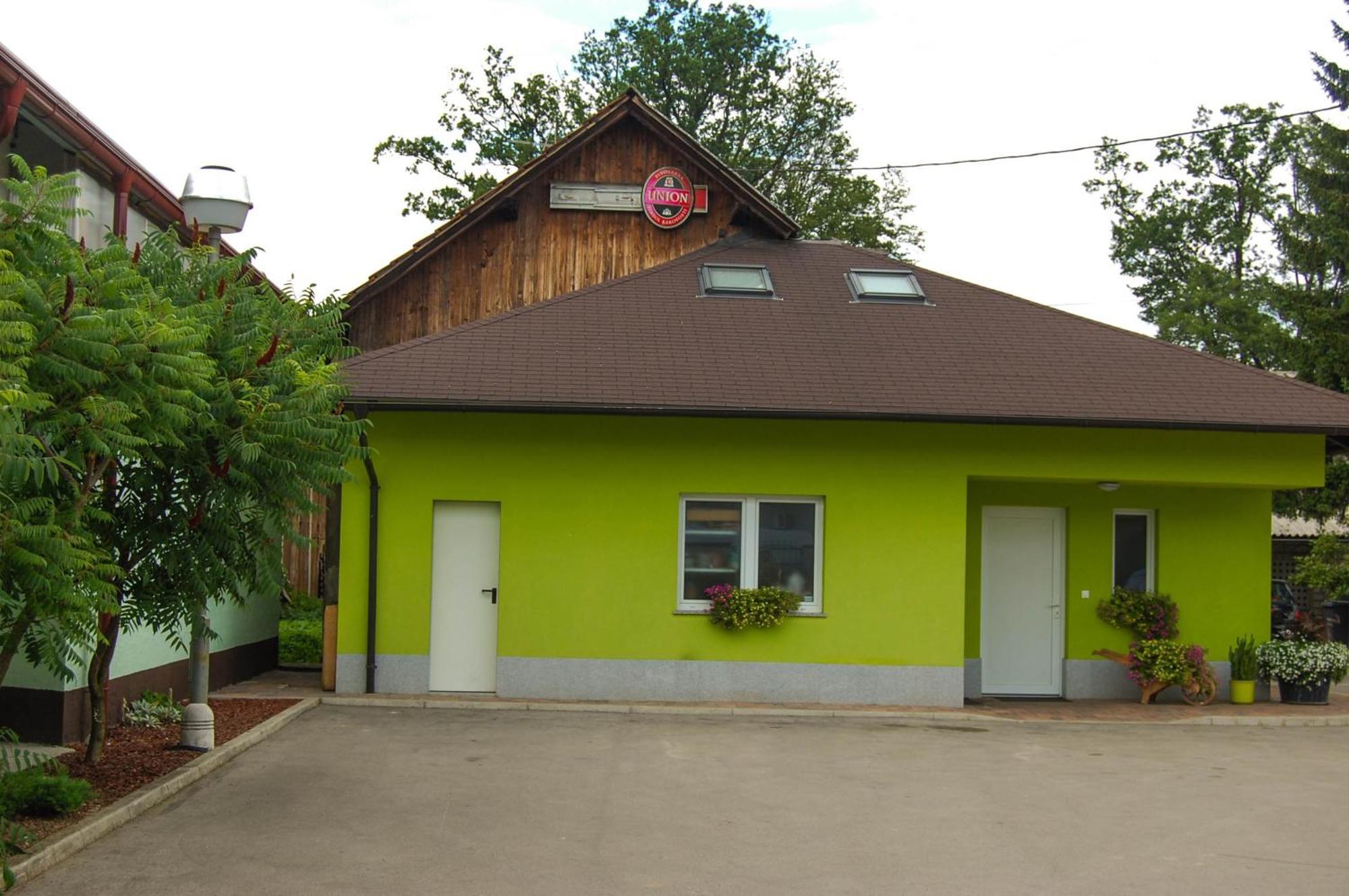 Penzion Pri Slovenc Dol pri Ljubljani Buitenkant foto
