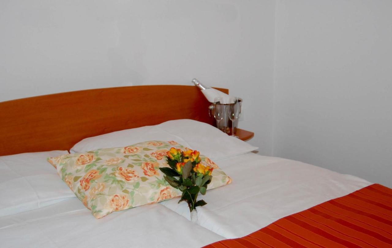 Penzion Pri Slovenc Dol pri Ljubljani Kamer foto